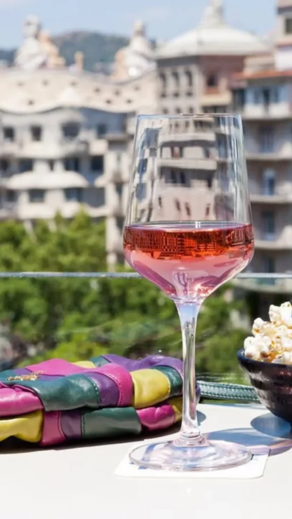 Descubre la terraza secreta del hotel Condes en el corazón de Barcelona BCN